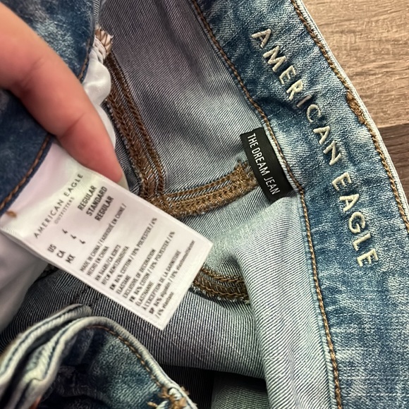 American Eagle The Dream Jean. - Picture 3 of 4